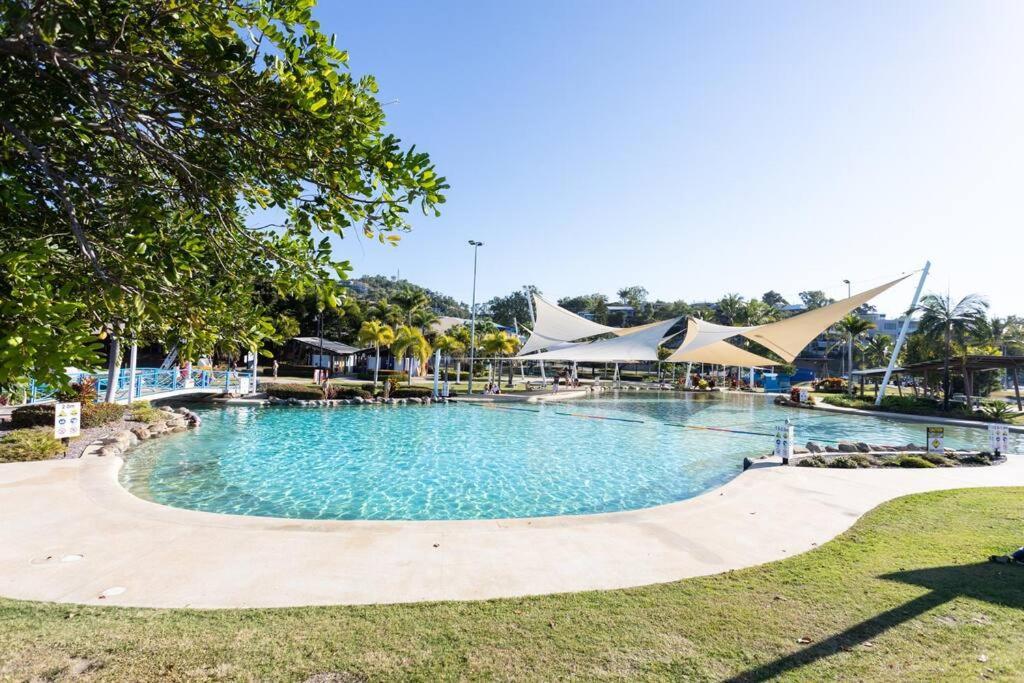 Airlie Sun & Sand Motel Accommodation #4 Эйрли-Бич Экстерьер фото